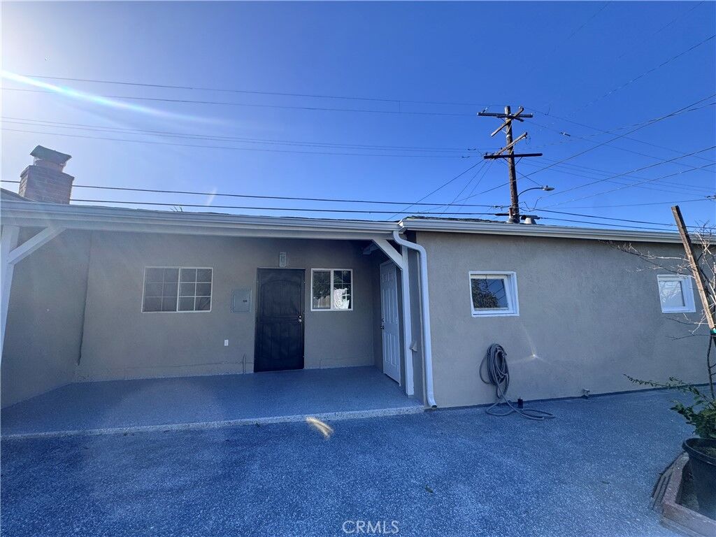 Property Photo:  1001 S Eucalyptus Avenue  CA 90301 