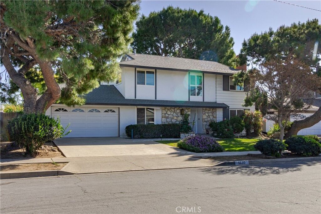 Property Photo:  1330 Limerick Drive  CA 92870 