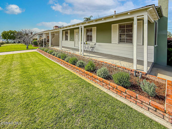 Property Photo:  8419 Vicksburg Avenue  CA 90045 