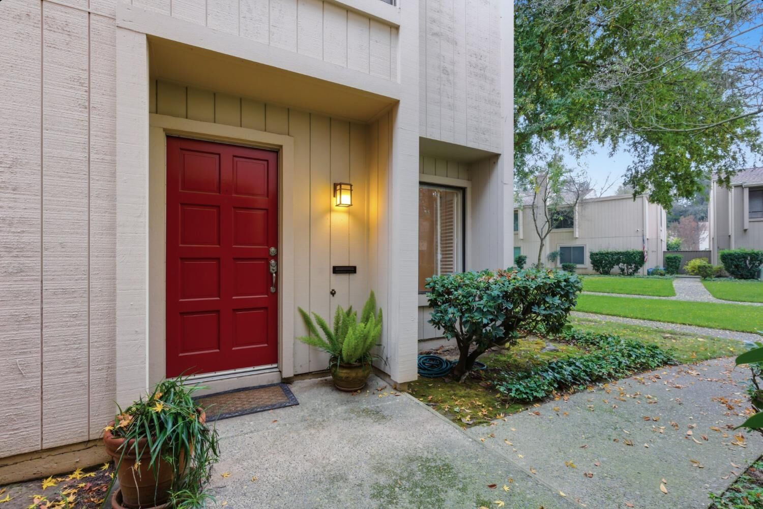 Property Photo:  524 Hartnell Place  CA 95825 