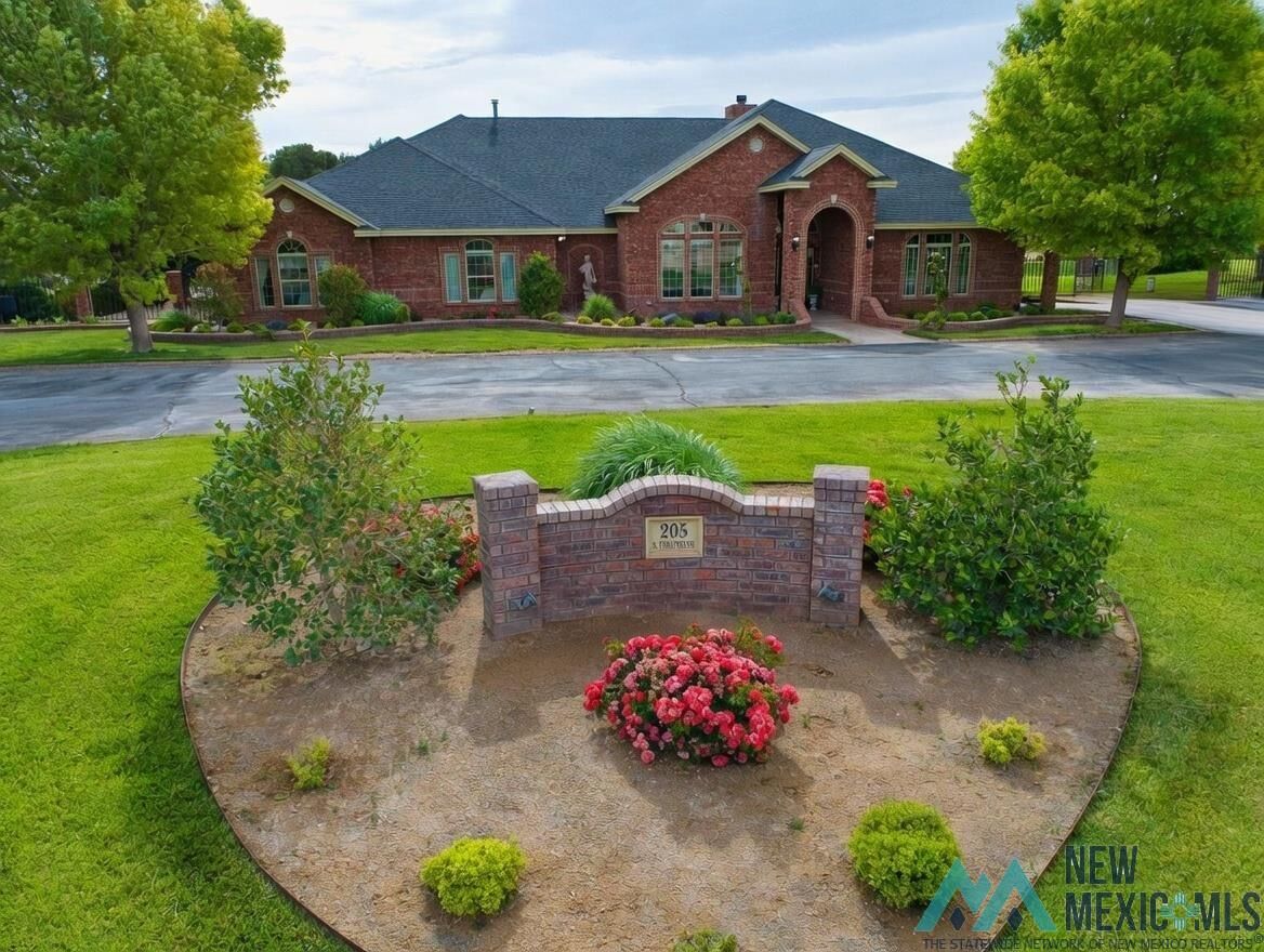 Property Photo: 205 S 26th Street NM 88210