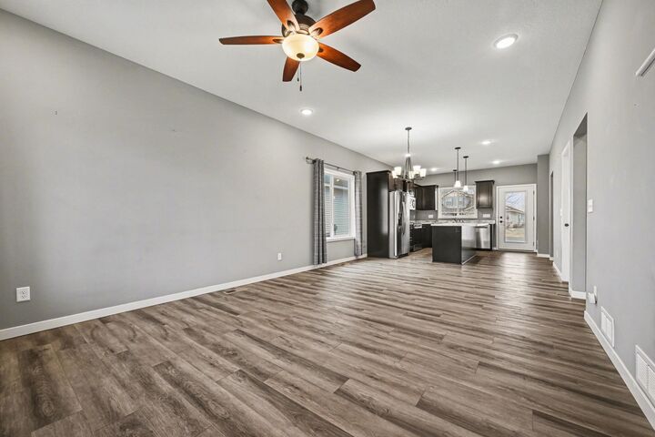 Property Photo:  825 Golden Way NW  MN 55040 