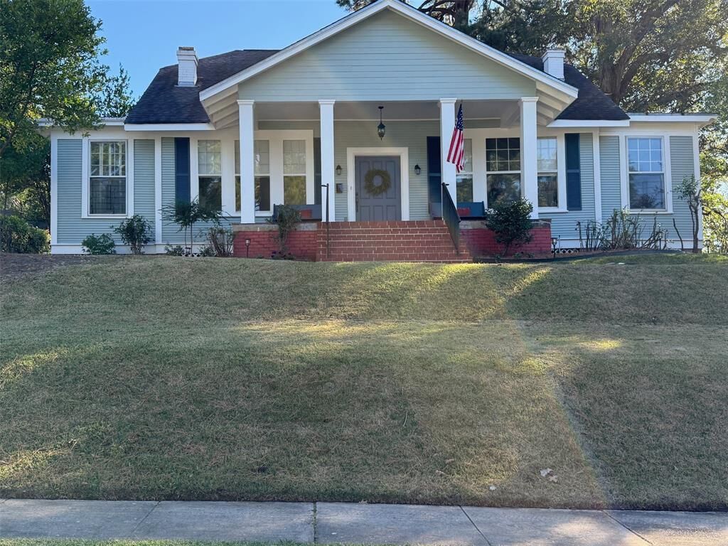 Property Photo:  957 Unadilla Street  LA 71106 