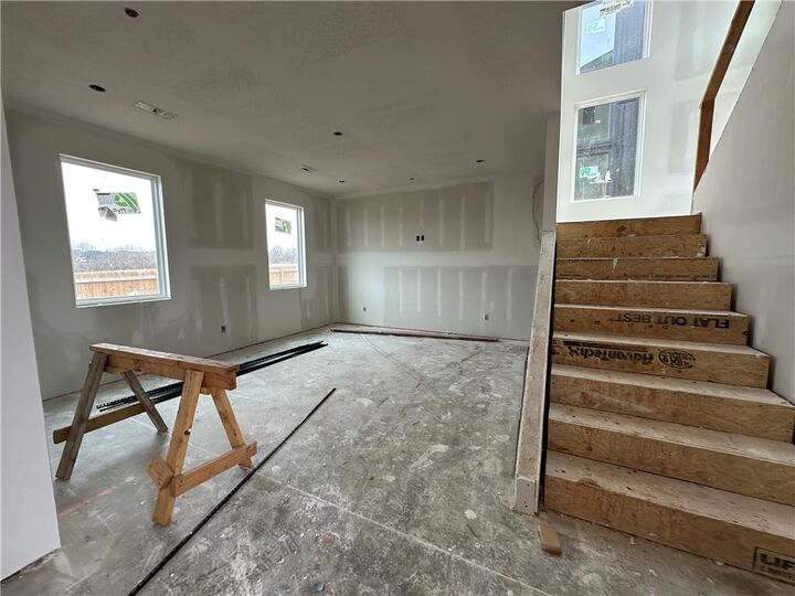 Property Photo:  2402 S 27th Street  AR 72758 