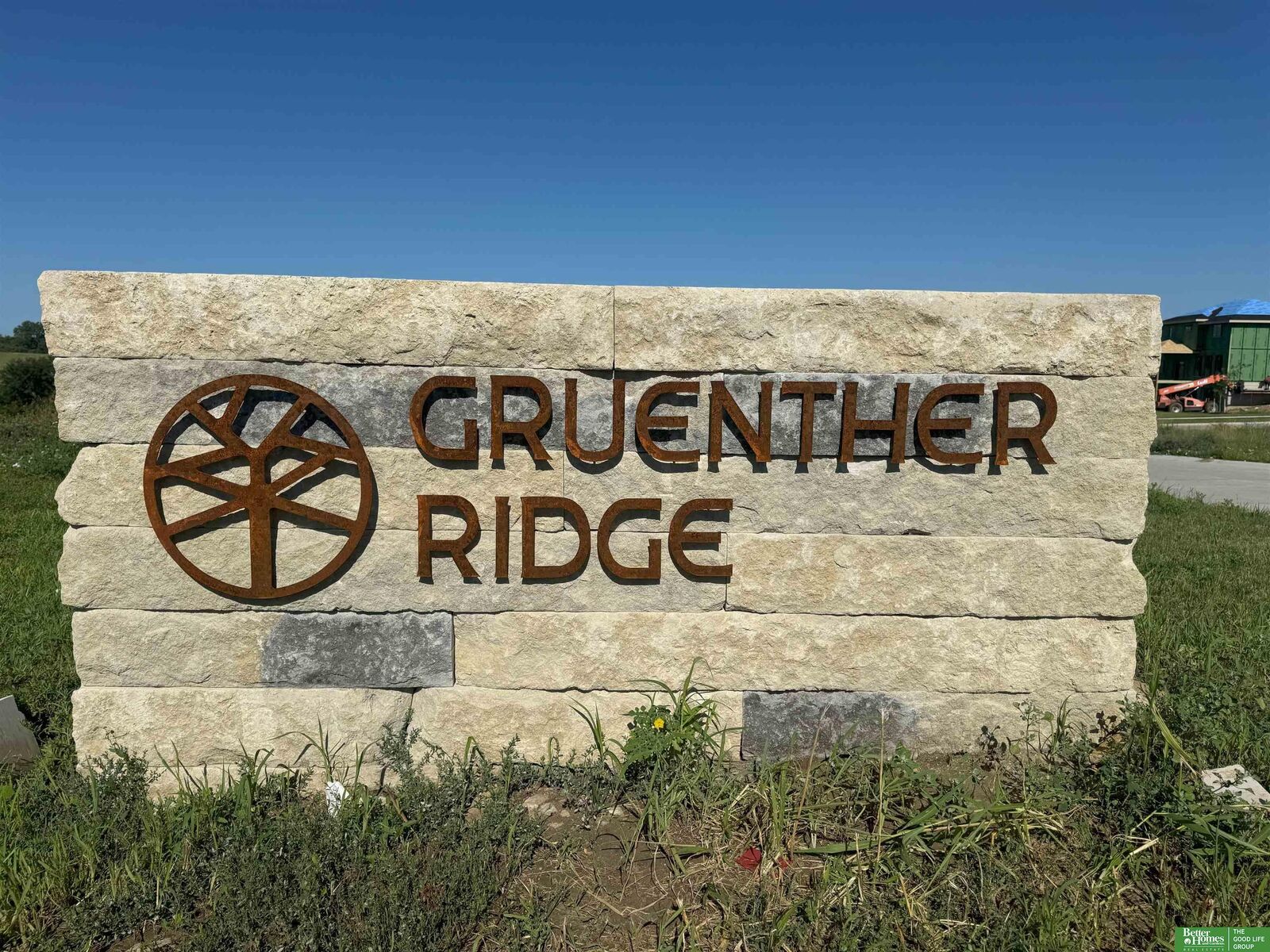 Property Photo: 21730 Parkview Drive NE 68028