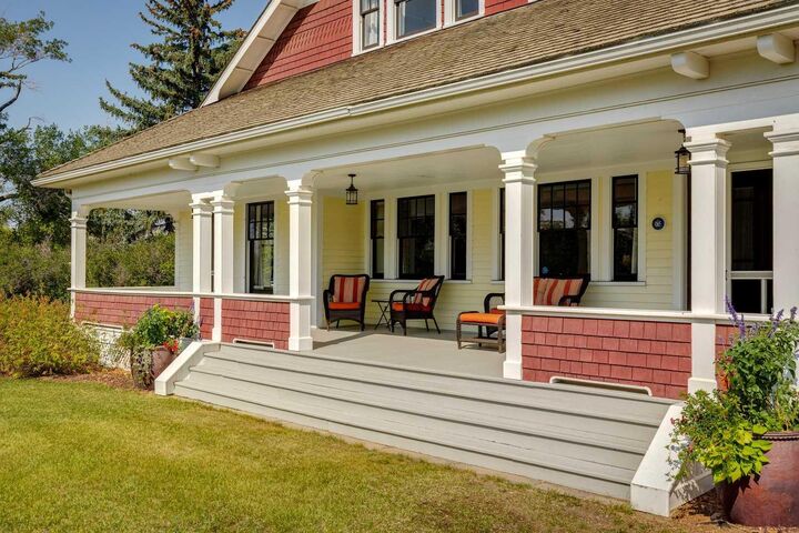 Property Photo:  141034 Township Road 190  AB T1R 1B6 