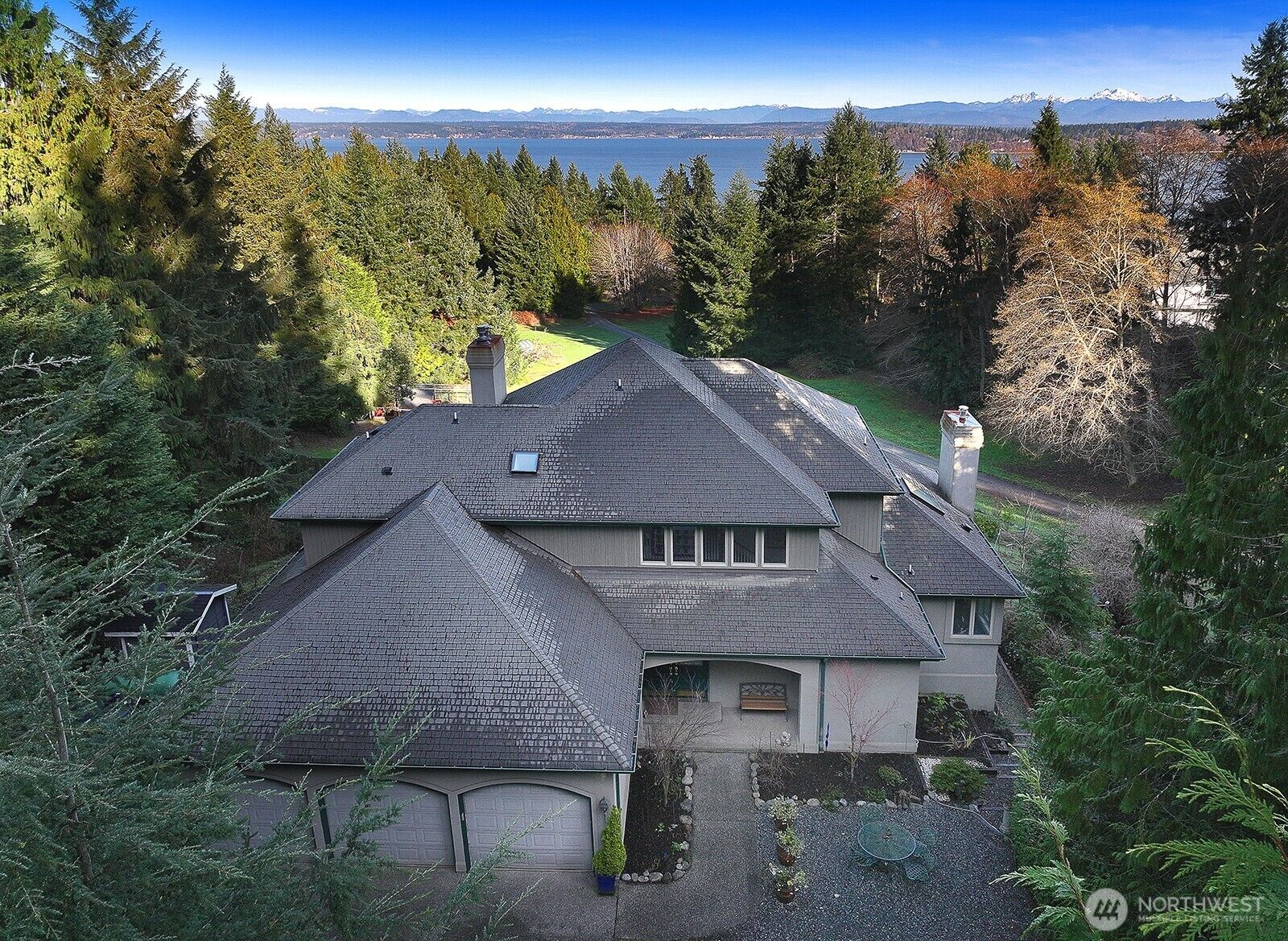 Property Photo: 5762 Summerhill Drive WA 98260