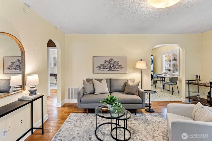 Property Photo:  824 S State Street  WA 98405 