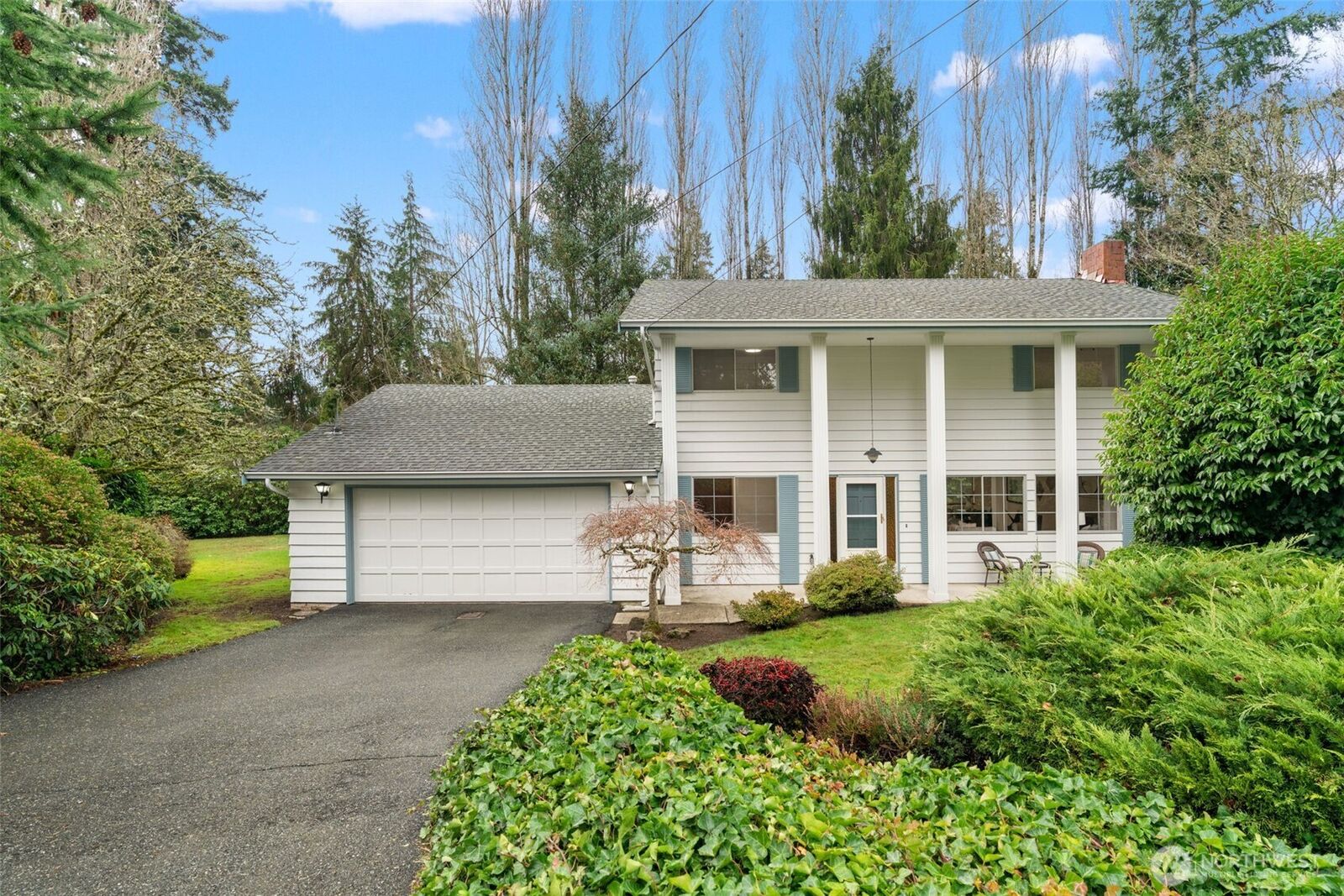 Property Photo:  8615  194th Place SW  WA 98026 