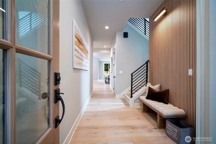 Property Photo:  12812 NE 65th Lane  WA 98033 