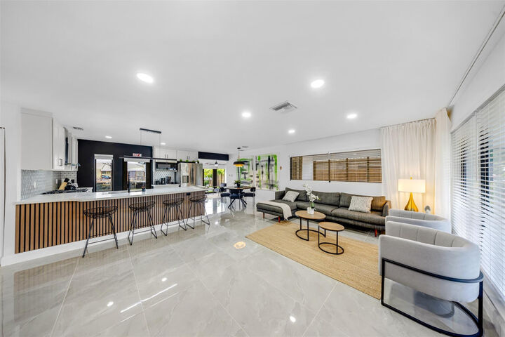 Property Photo:  2925 NE 1st Avenue  FL 33334 