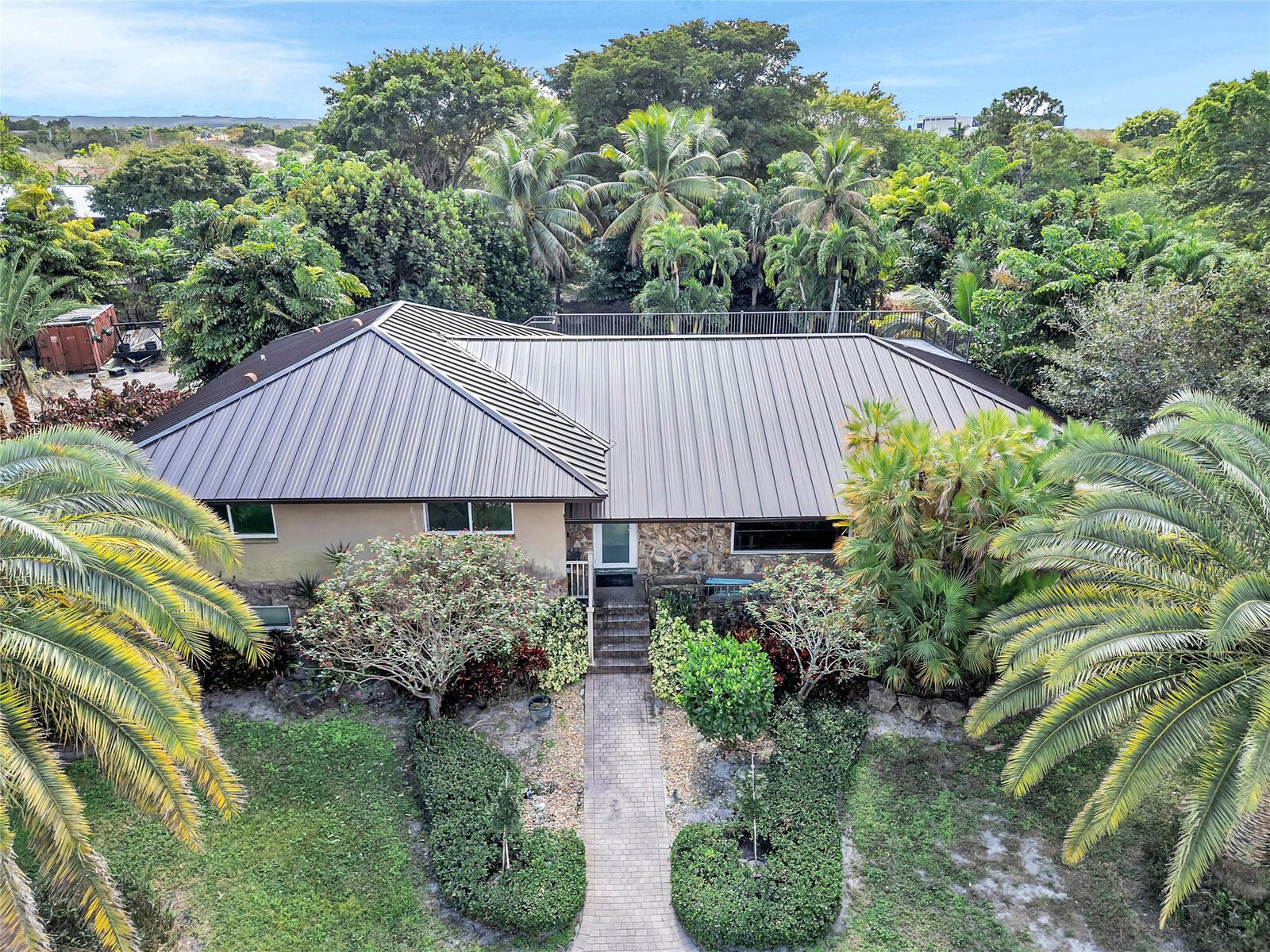 Property Photo:  4000 NW 74th Street  FL 33073 