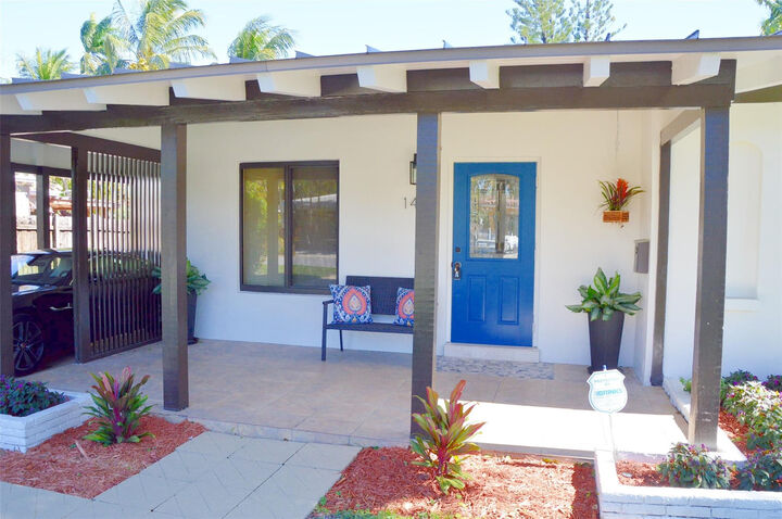 Property Photo:  1430 NE 16th Avenue  FL 33304 