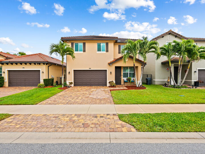 Property Photo:  6830 Langdon Way  FL 33463 