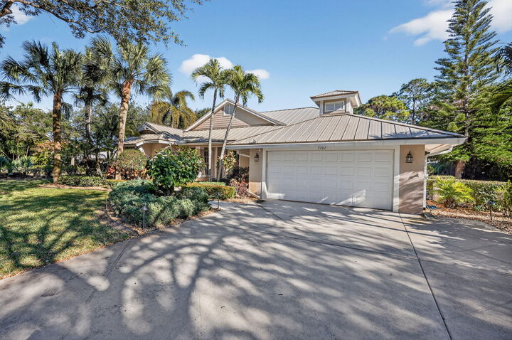 Property Photo:  7702 SE Mammoth Drive  FL 33455 
