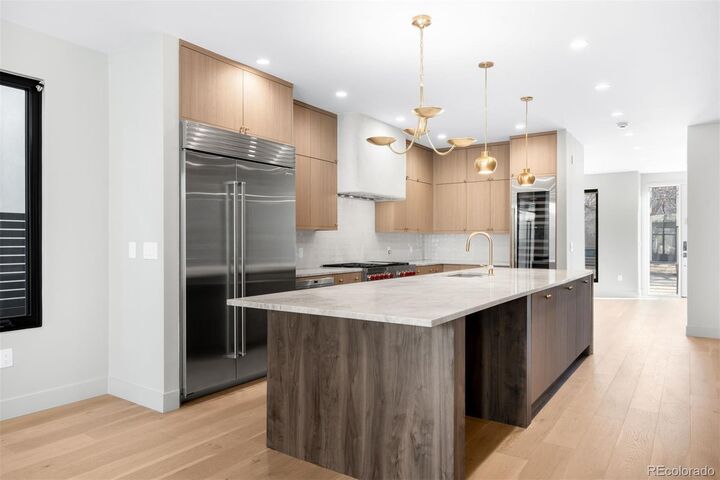 Property Photo:  407 Madison Street  CO 80206 