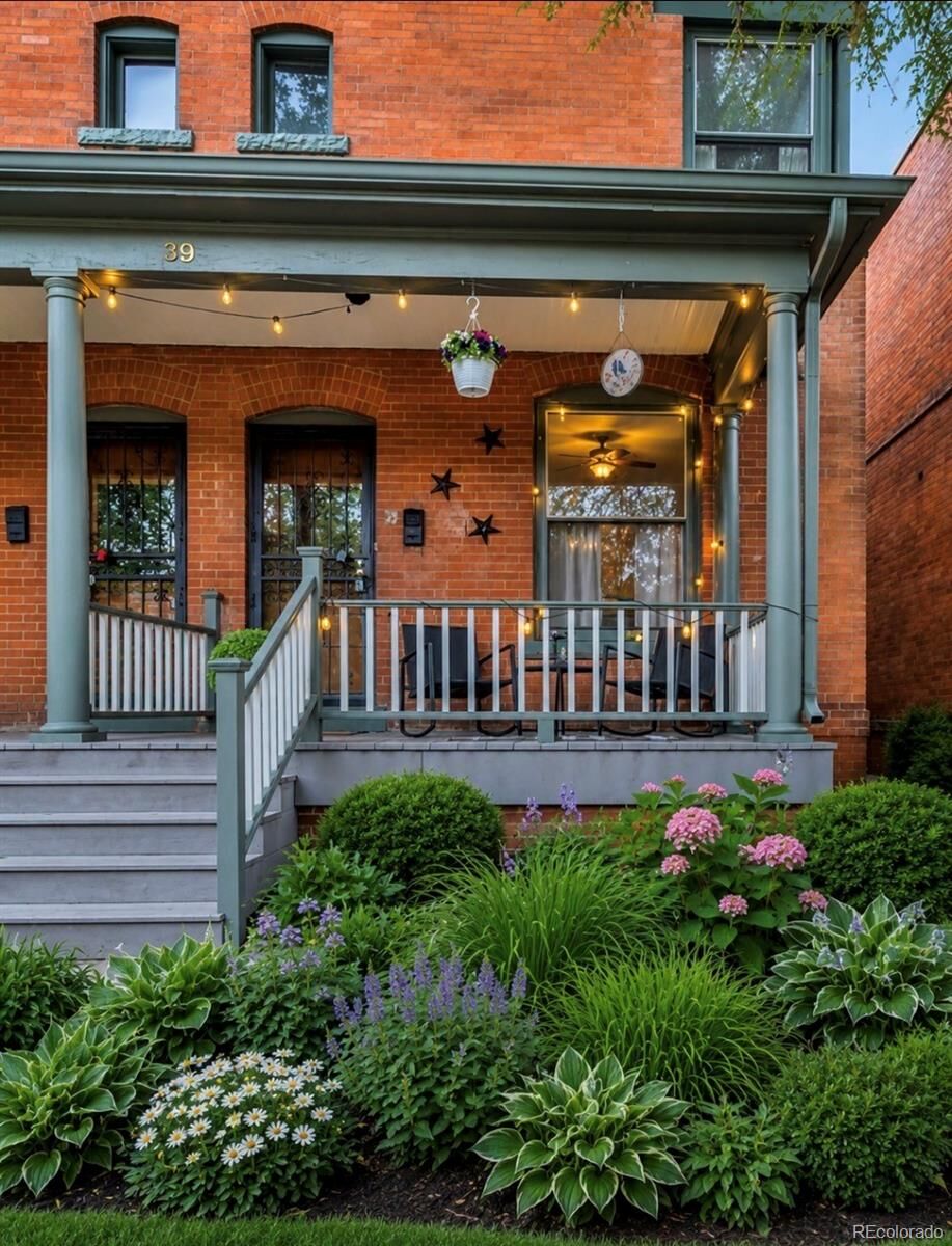 Property Photo:  39 S Grant Street  CO 80209 