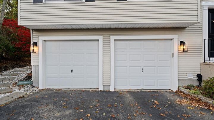 Property Photo:  27 Great Oak Drive  RI 02886 