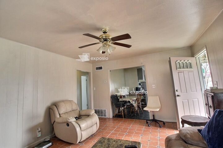 Property Photo:  1432 S Meridian  KS 67213 