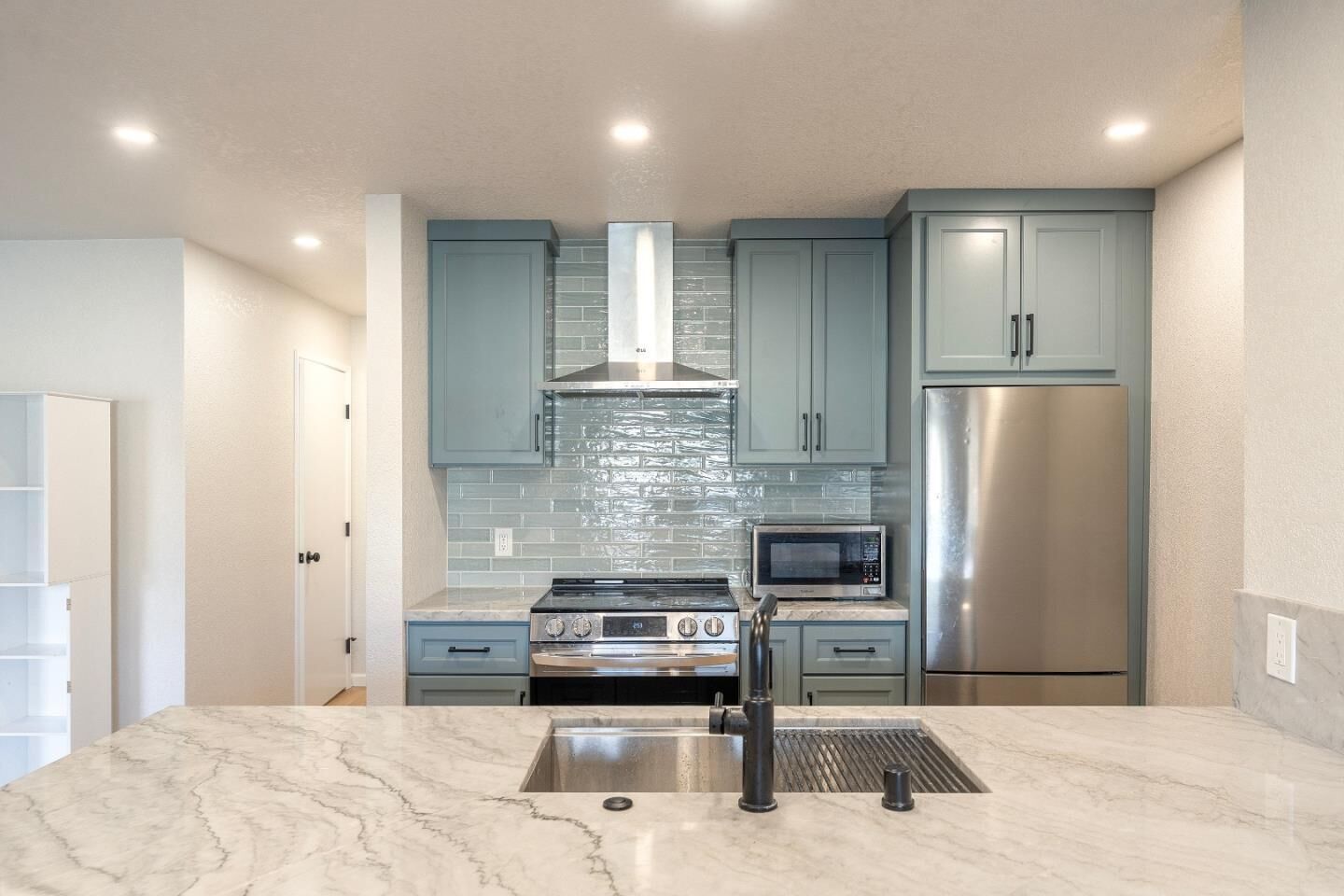 Property Photo: 504 Ocean Avenue 2 CA 93940