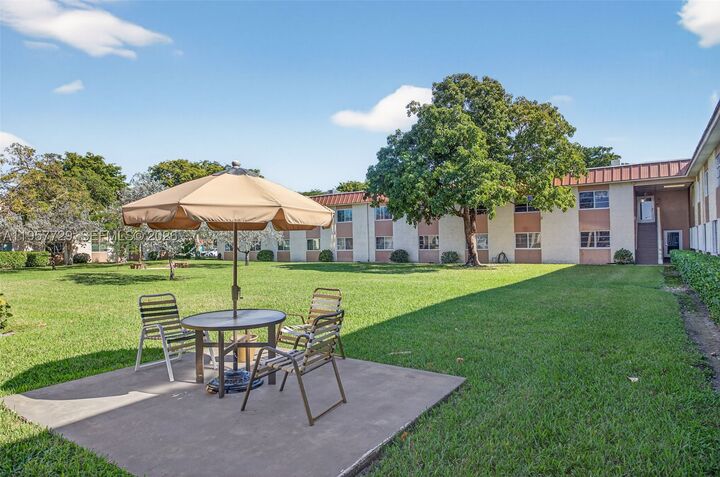 Property Photo:  9 NE 19th Ct 104C  FL 33305 