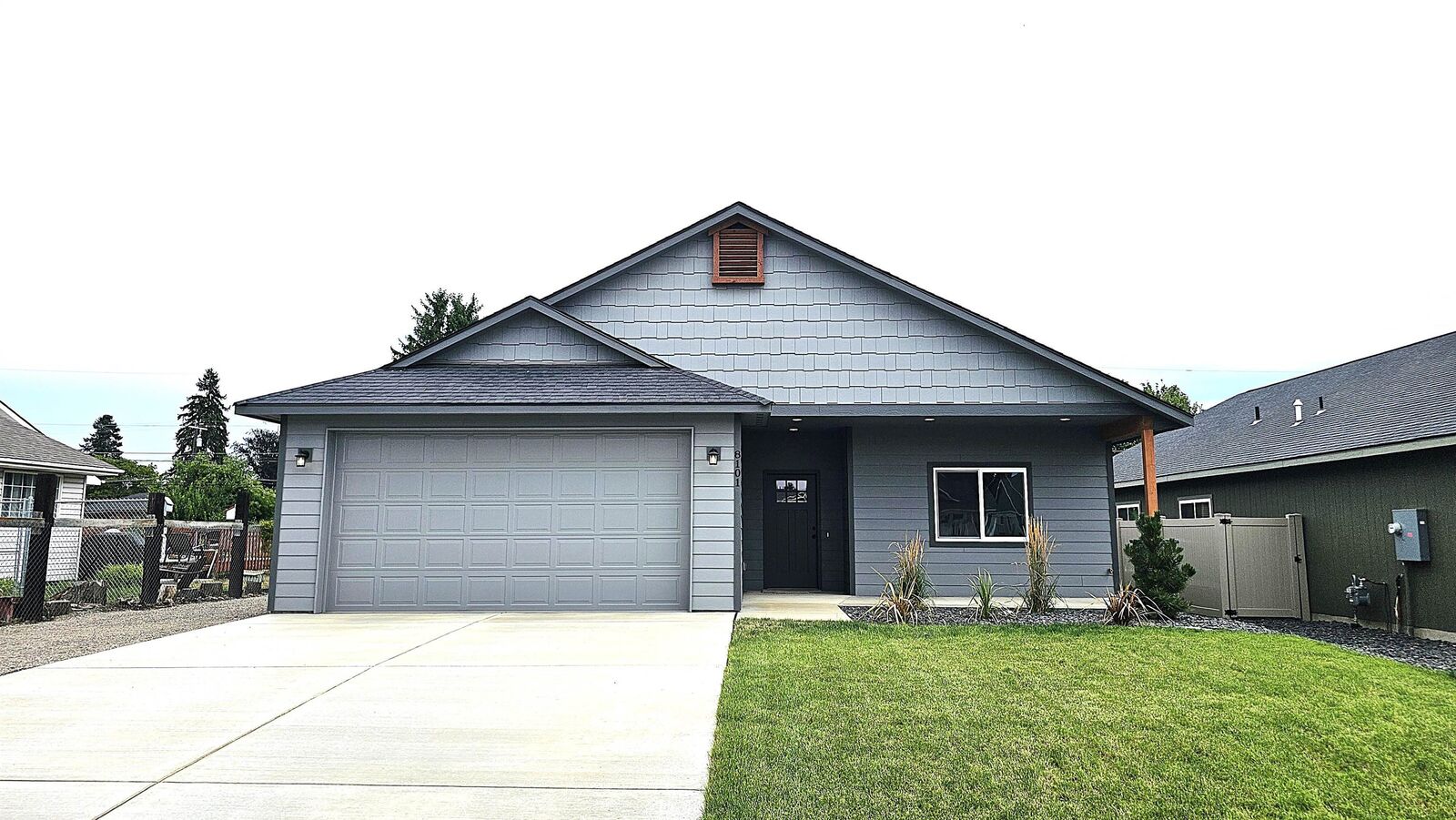 Property Photo: 8101 E Baldwin Ave WA 99212