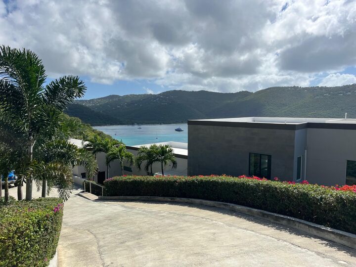 Property Photo:  10-3-5 Peterborg Gns  VI 00802 