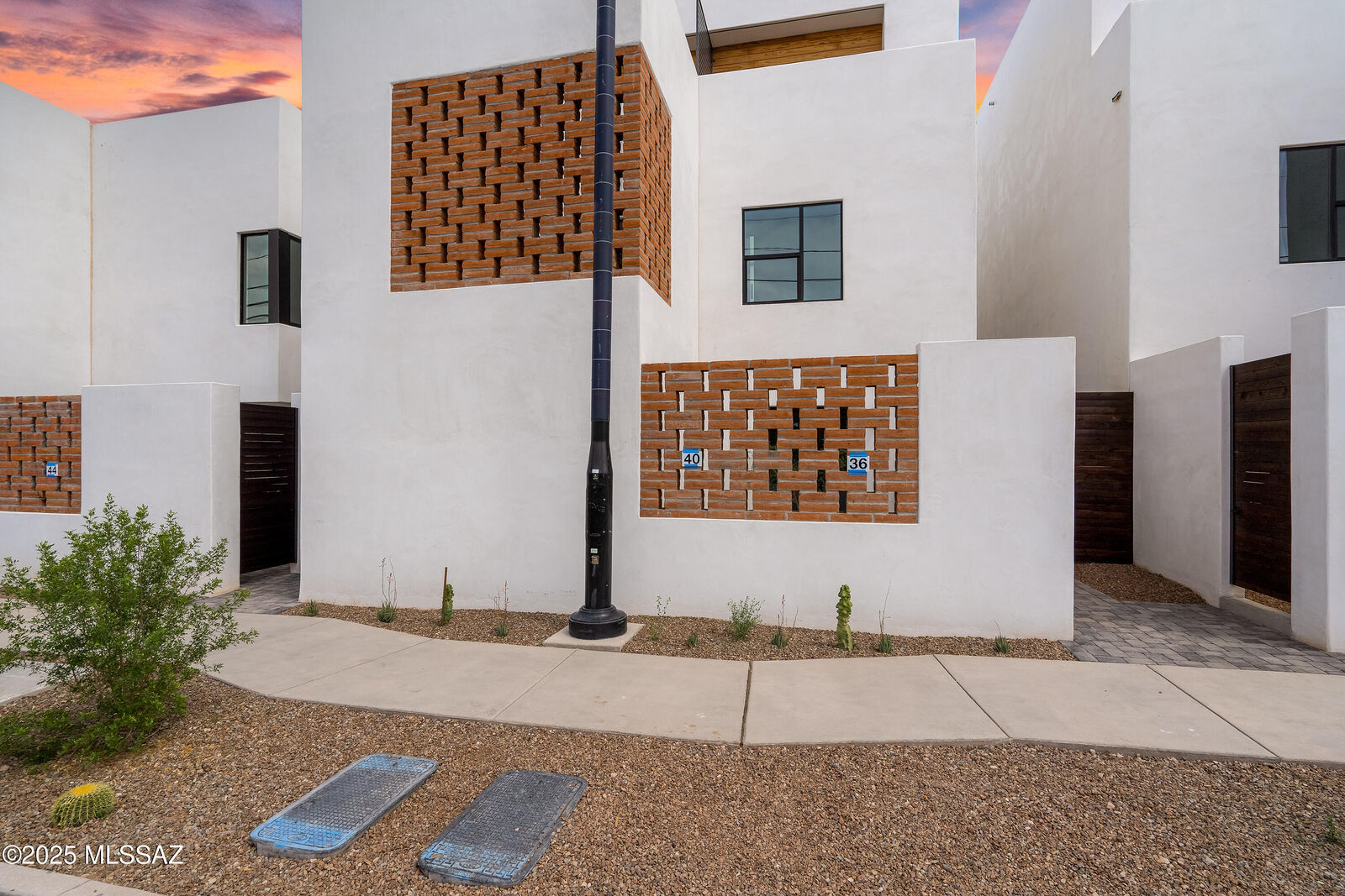 Property Photo:  32 W 18th Street  AZ 85701 