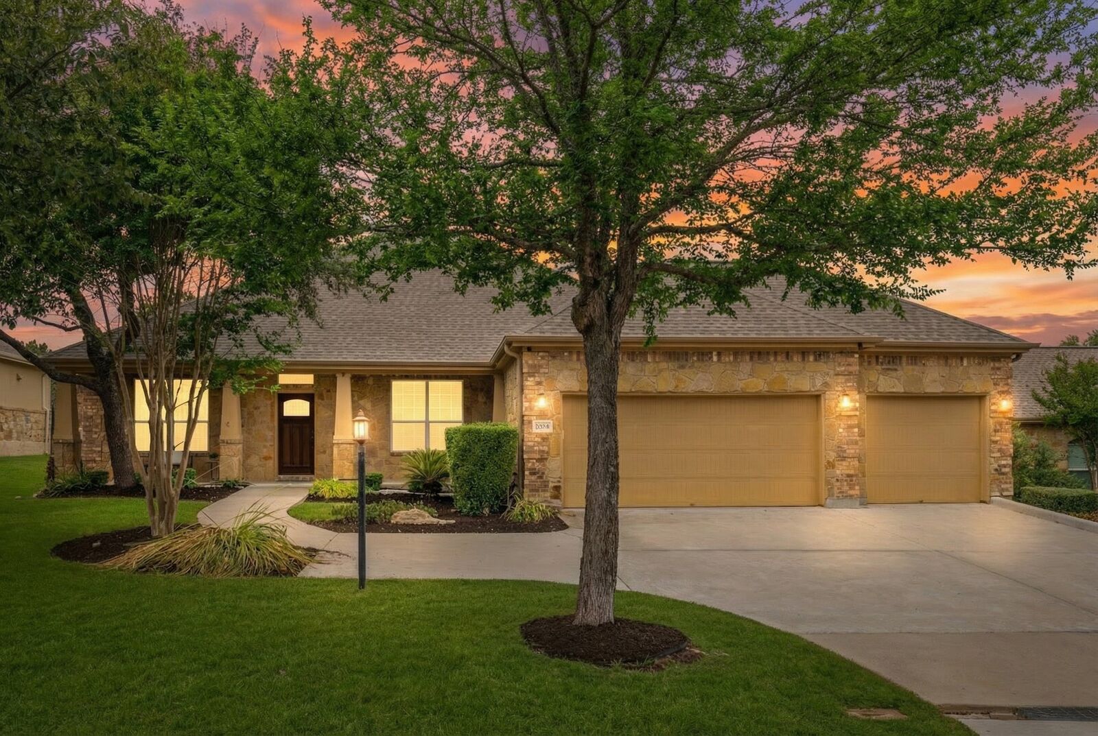 Property Photo: 102 N Meadowlark Street TX 78734