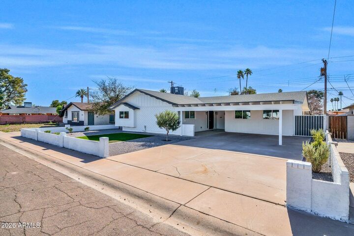 Property Photo:  8219 E Whitton Avenue  AZ 85251 