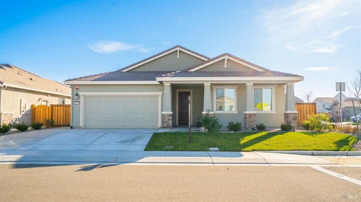 Property Photo:  801 Billhook Drive  CA 95687 