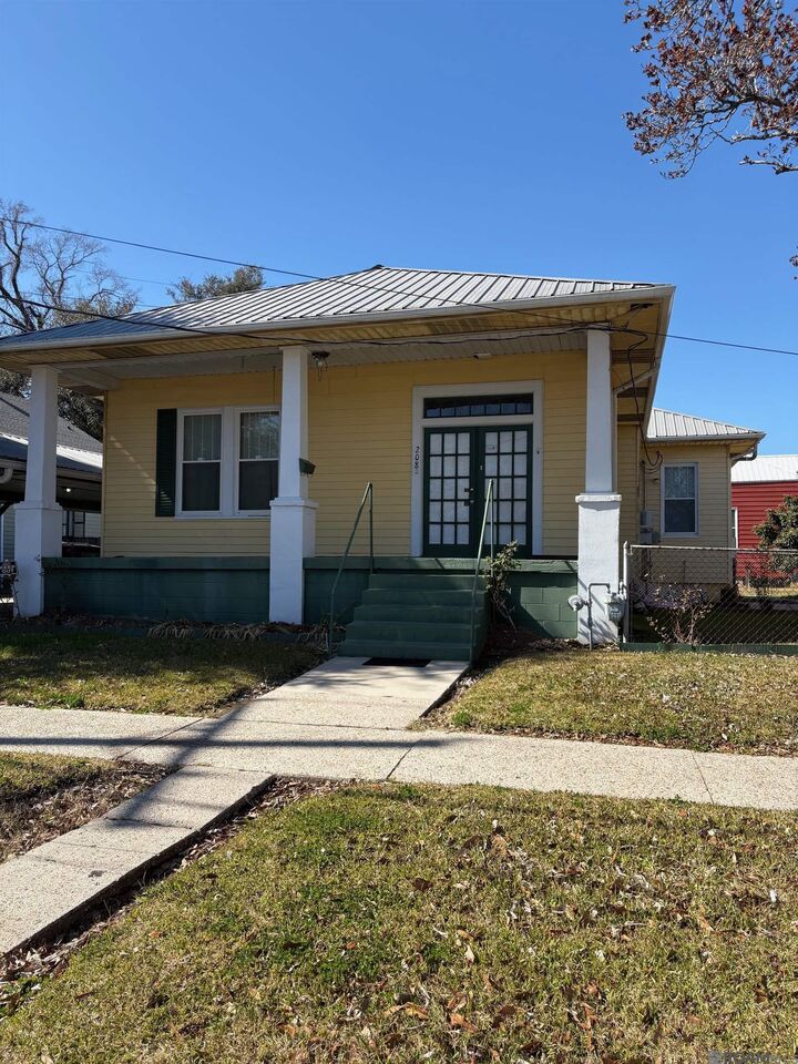 Property Photo:  208 St Patrick St  LA 70346 