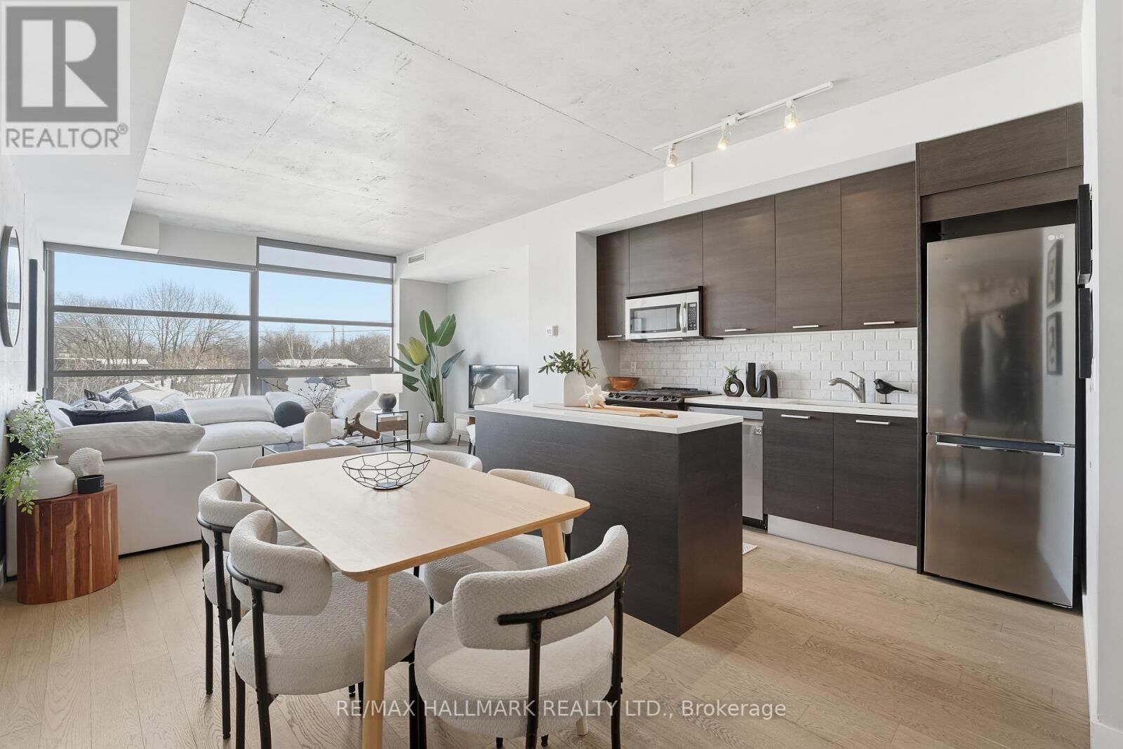 Property Photo:  90 Broadview Avenue 305  ON M4M 0A7 