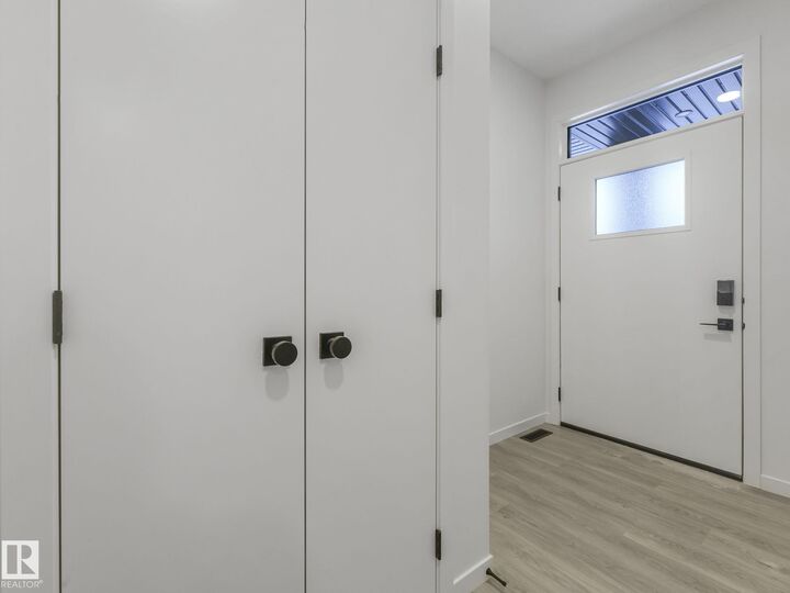 Property Photo:  2203 158 Street SW  AB T6W 5P5 