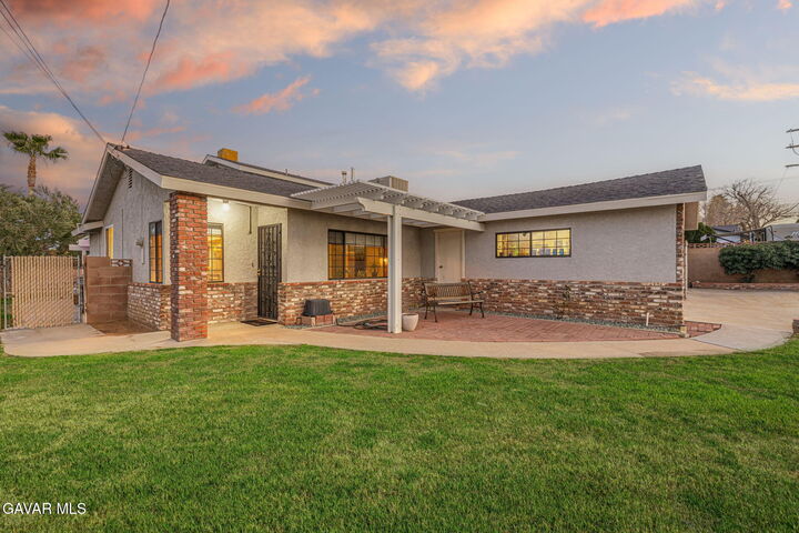 Property Photo:  41620 55th Street W  CA 93536 