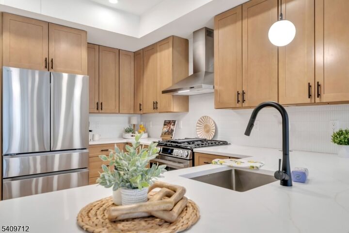 Property Photo: 104 Encampment Ct NJ 07082