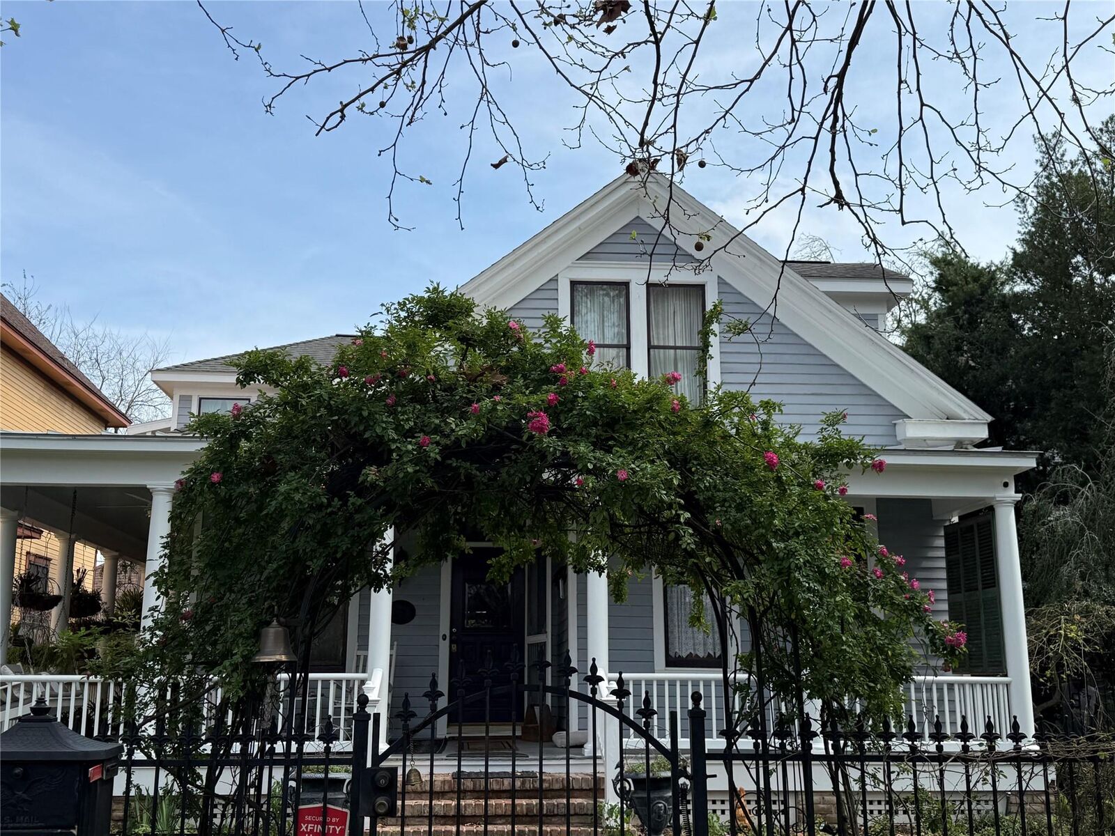 Property Photo:  1646 Harvard Street  TX 77008 