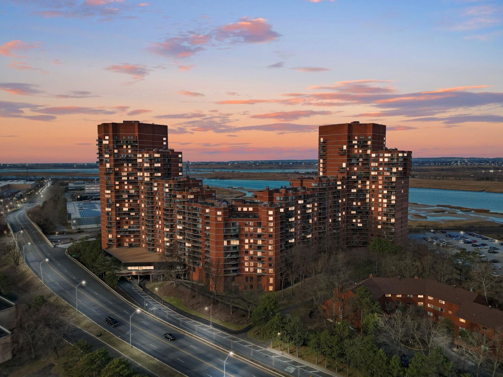 Property Photo:  427 Harmon Cove Tower 427  NJ 07094 