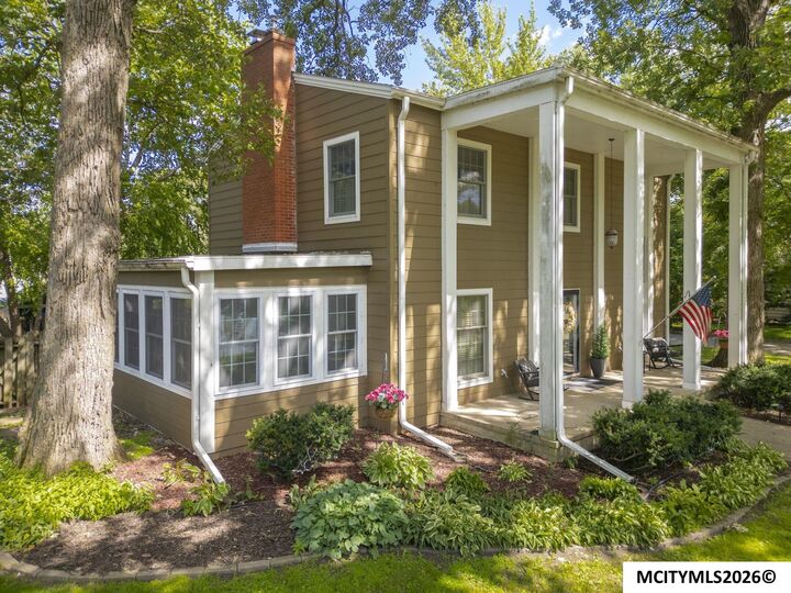 Property Photo: 500 18th St W IA 50428