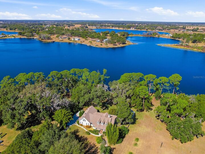 Property Photo:  592 Crescent Street  FL 32784 