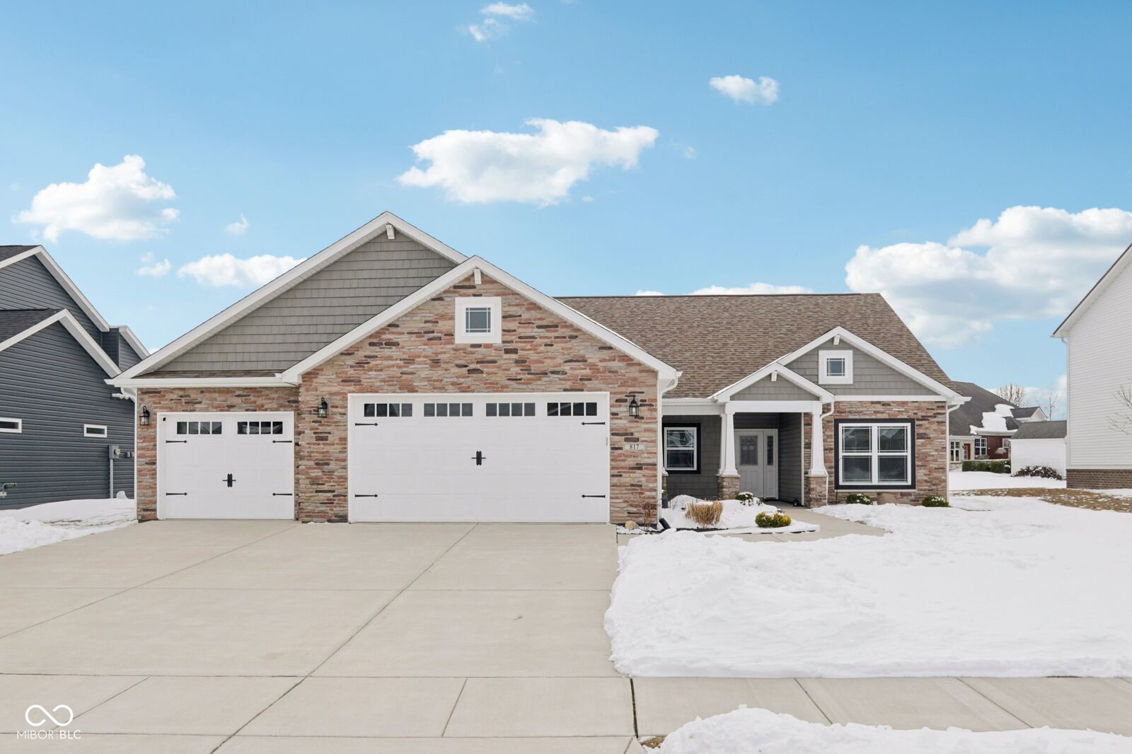 Property Photo:  817 Detford Street  IN 46052 