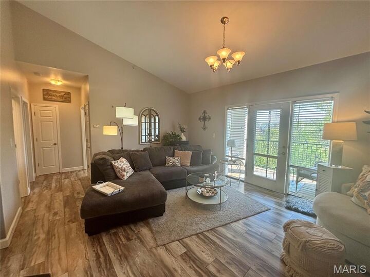 Property Photo:  885 Forest Avenue 303  MO 63088 