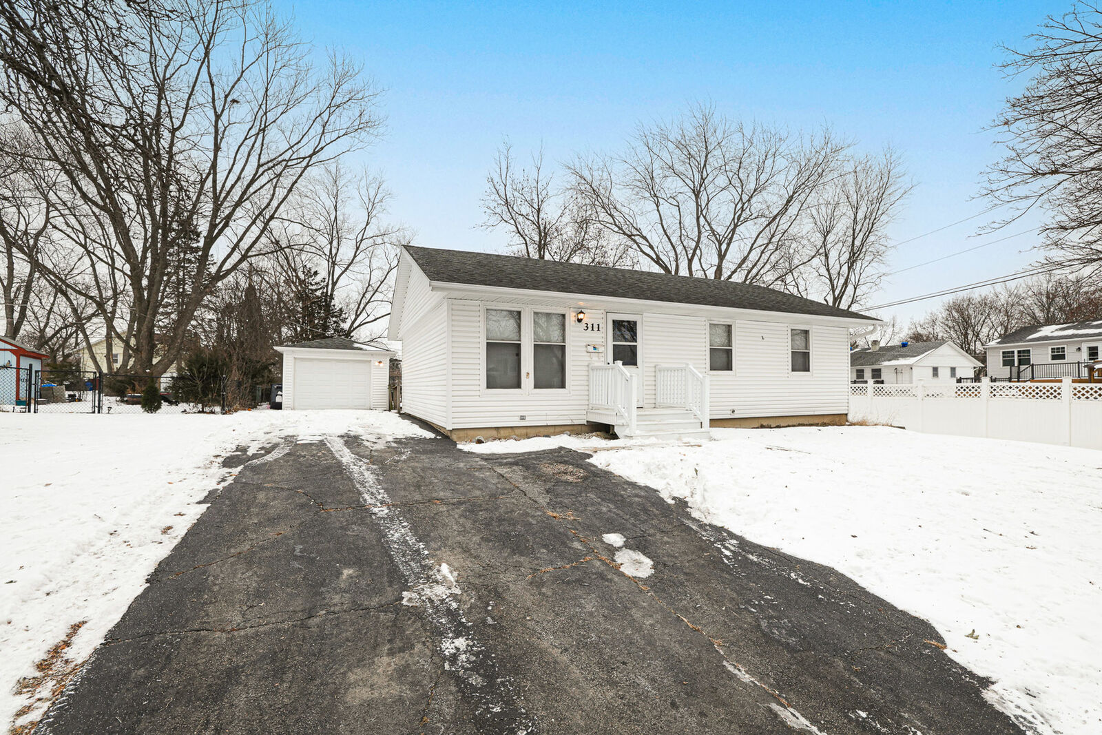 Property Photo:  311 W Kennedy Drive  IL 60107 