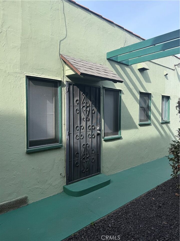 Property Photo:  1917 E 4th 5  CA 90802 