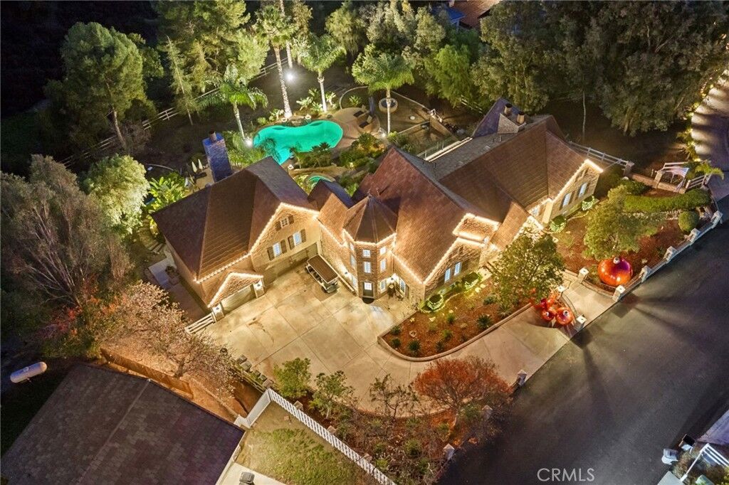 Property Photo:  40900 Via Los Altos  CA 92591 