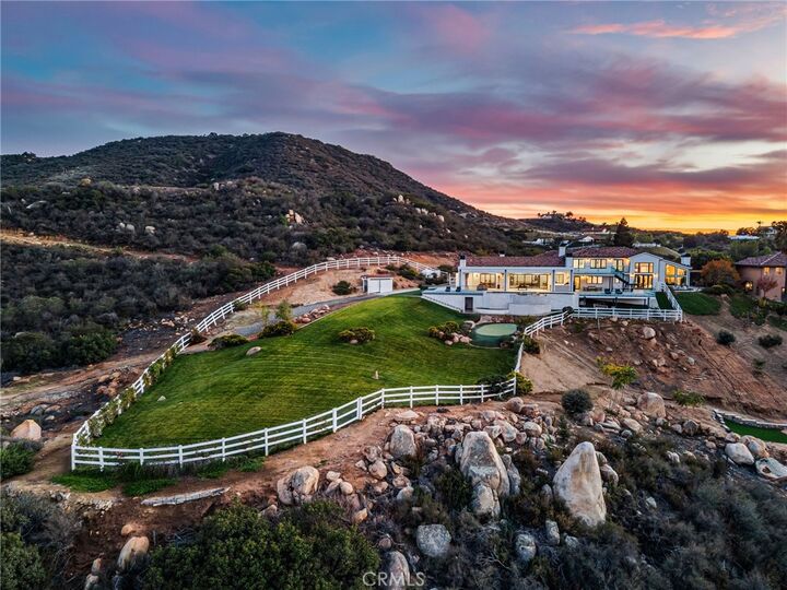 Property Photo:  37731 Via Baya  CA 92562 