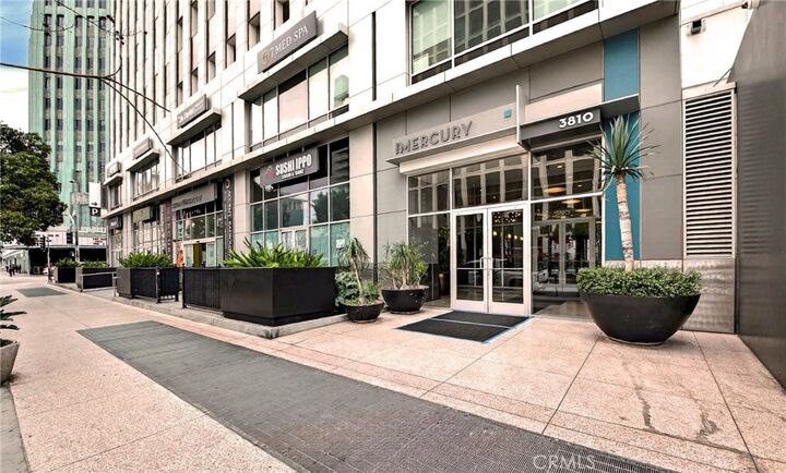 Property Photo:  3810 Wilshire Boulevard 909  CA 90010 