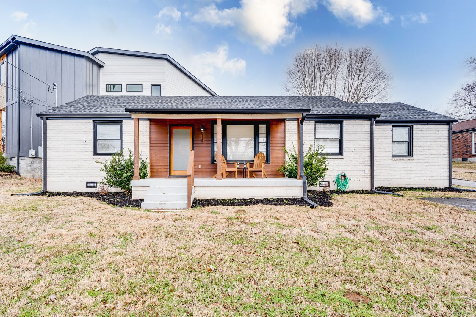 Property Photo:  919 Crescent Hill Rd  TN 37206 