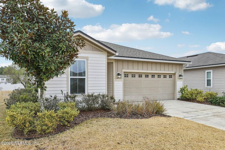 Property Photo:  2003 Amberly Drive  FL 32068 