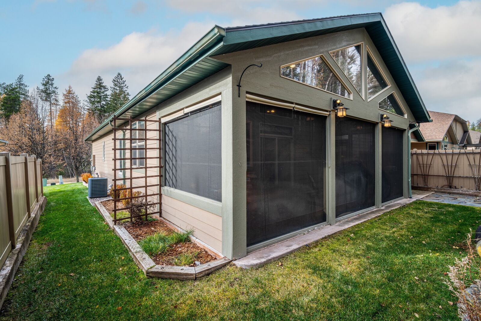 Property Photo: 153 Oakmont Loop MT 59912